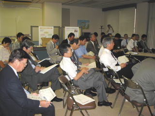 �e�N�m���W�T�����Z�~�i�[�ʐ^